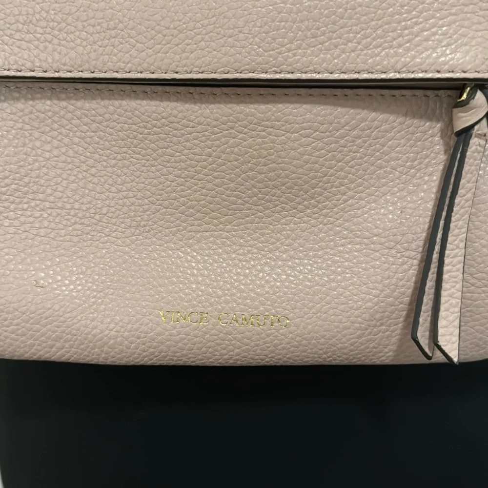 VINCE CAMUTO PINK PURSE - Picture 3 of 7